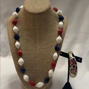 Bead necklace with bracelet